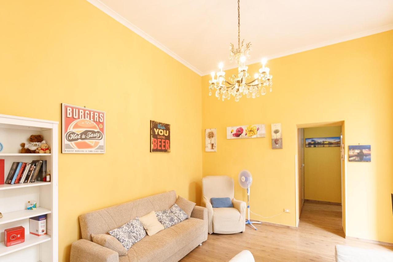 Duomo 77 - In The Heart Of The Historical Center By Elite Villas Napoli Esterno foto