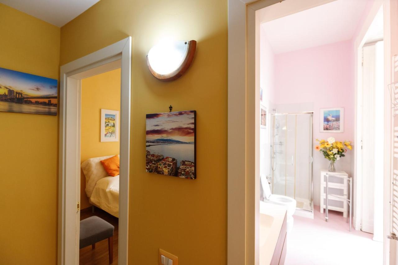 Duomo 77 - In The Heart Of The Historical Center By Elite Villas Napoli Esterno foto
