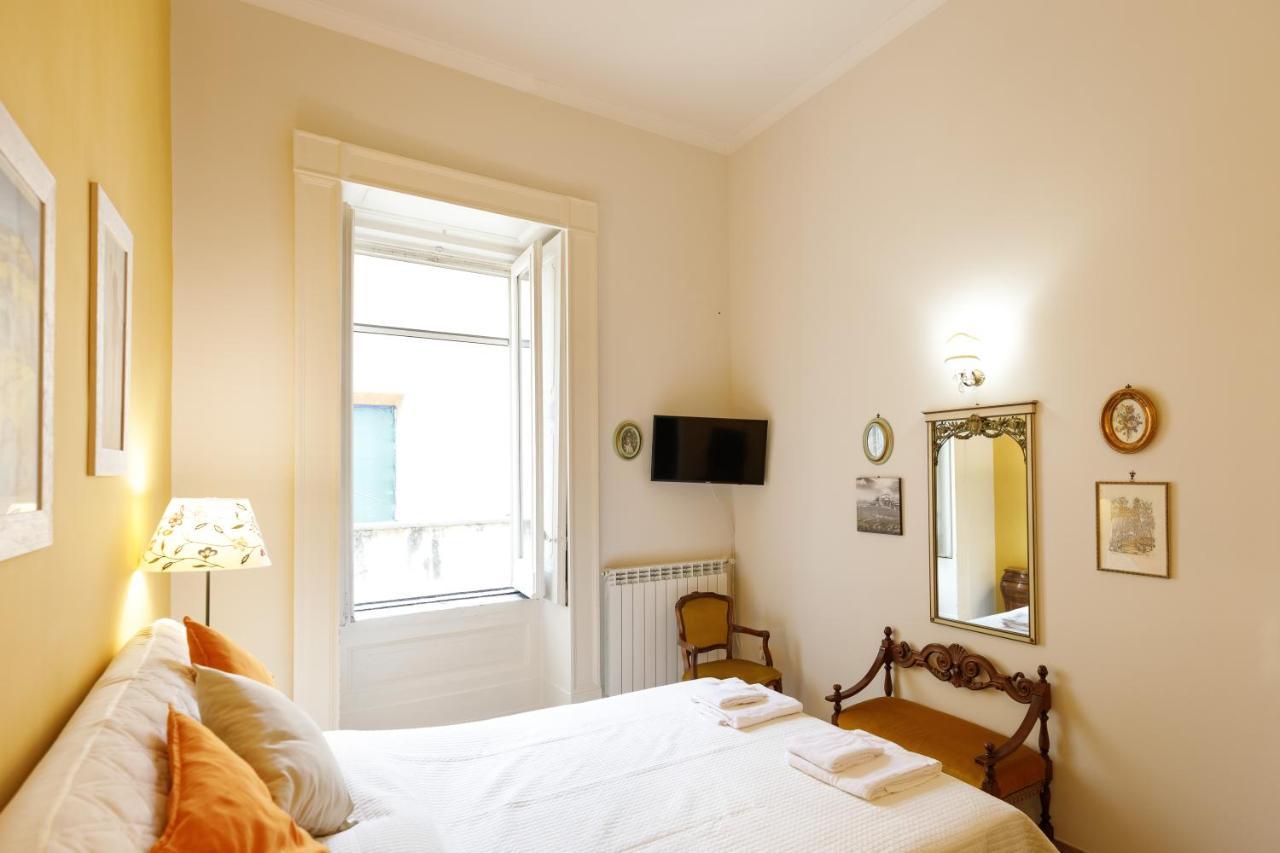 Duomo 77 - In The Heart Of The Historical Center By Elite Villas Napoli Esterno foto